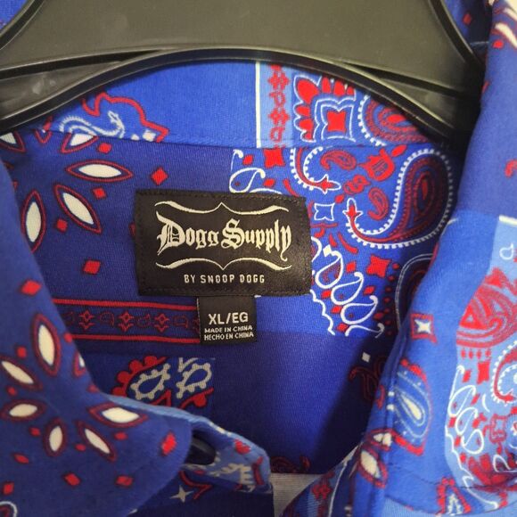 Dogg Supply Snoop Dogg Men's Shirt Blue Patchwork Paisley Pattern Size XL NWT - Picture 2 of 9